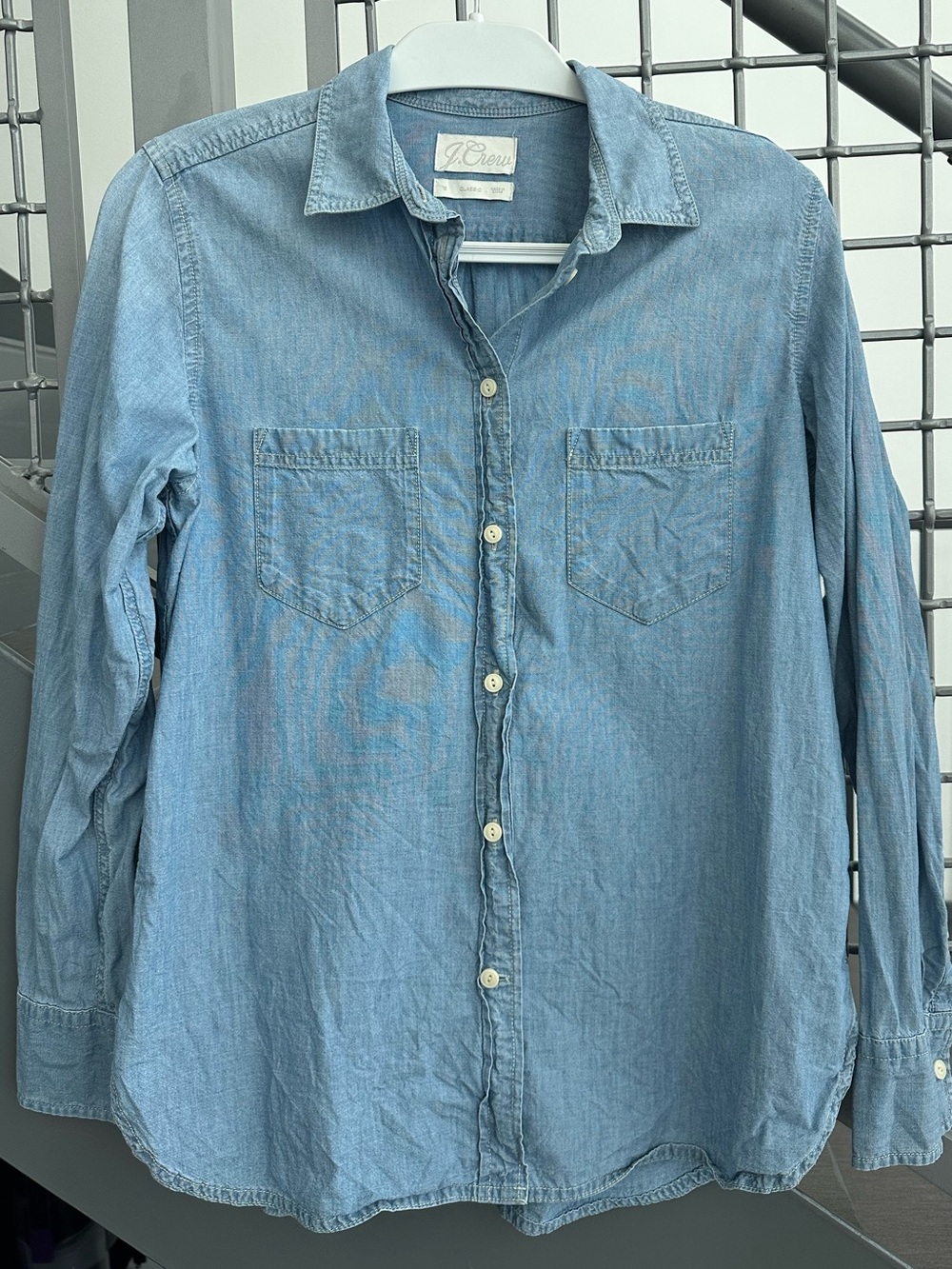 J. Crew Men’s Light Blue Chambray Button-Down Shirt Size Small
